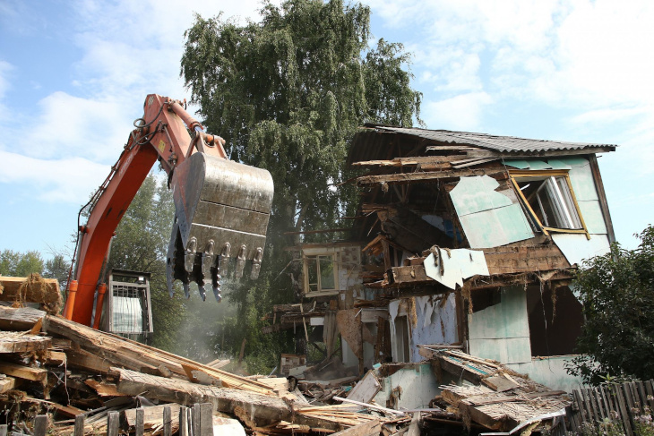 Отмена разрешений и уведомлений на строительство и реконструкцию индивидуального жилого дома в Саратове
